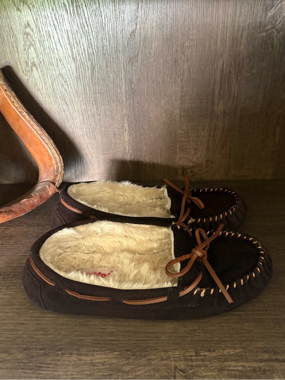 Softmoc Faux-Shearling Lined Moccasin Slippers in Dark Brown